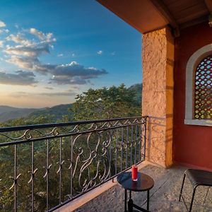 Premium valley view room